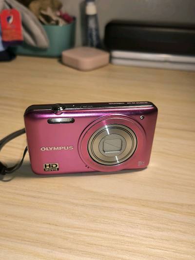 在挖煤姬买了4个ccd,3个富士ccd和一个奥林巴斯的ccd。拿到手都没有质量问题，可以正常开机和拍照，奥林巴斯ccd超级新，金属外壳很有质感，镜头也没有划痕。快递选择了ems海运，运费便宜，运输了一个月就到手啦。