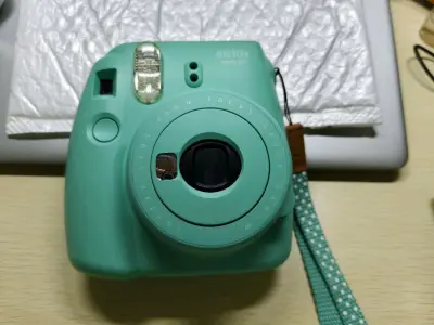 新的一期挖煤姬开箱分享。捡漏到了一台mini8+，功能完好。近期手续费活动非常多所以很多商品切下来都是好价。对小食量党非常友好。这次选的依旧是ems，效率惊人。包装方面也很给力，箱子外层有加厚防撞膜，内部还用了泡泡纸单独包裹易碎品，保护得非常周到。更惊喜的是所有原包...