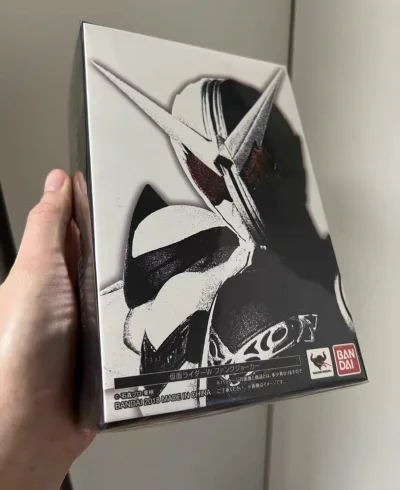 好评！发货速度很快，包装也很好看，客服回消息也快，态度也好！最关键的是商品质量很好，100%正品，经得起查验，是一个不错的商家，值得购买！