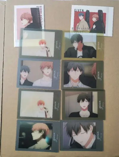 是一整套的忘八亚克力砖，柄图精美，制作透亮，收集一整套很幸福嘞，然后来切了一个立牌，是最喜欢的柄图，千早好美啊