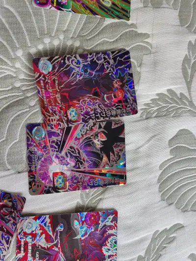 趁着挖煤姬每周搞免手续费活动，又下了不少单，这次依旧买的龙珠英雄稀有卡片，挖煤姬下单迅速，合单效率也不错，物流选的ems，总体到货时效满意，继续支持挖煤姬。