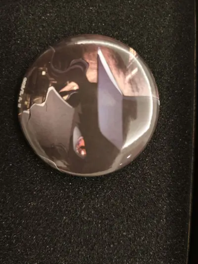 在挖煤姬切到了自己心仪的物品！到货很快，只要审核通过了跟国内快递时间差不多，三天左右就可以收到了！非常满意