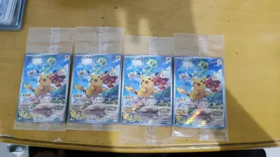 用挖煤姬APP买遍全球太爽啦！昨天刷到东京限定卡牌，今天就收到包裹，包装还印着樱花图案～客服耐心回复疑问，价格比代购便宜三成！你最近有被种草什么海外好物吗？