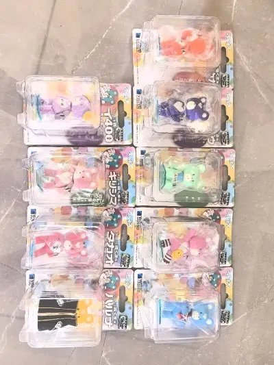 收到小熊模型，惊喜满满！做工精细，触感极佳。设计独特，表情呆萌，让人一眼爱上。不仅是孩子的心头好，也是家居装饰的亮点。性价比高，值得拥有！