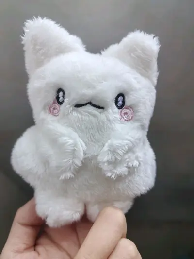 花丸太可爱了，这种一番赏国内没有，实在等不了代购了，自己试了一下在软件上购买，总体来说很快也很方便！刚开始给了很多优惠券，到手的价格也比代购便宜，开心～?希望以后还可以买到更多的三丽鸥宝宝