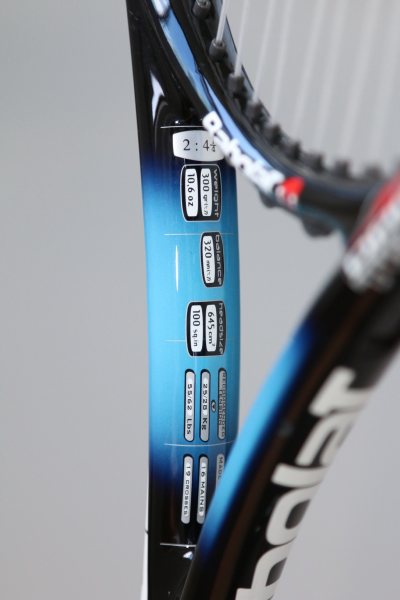 最近入手了Babolat Pure Drive，整体表现非常惊喜！控球精准，适合多拍回合。击球反馈清晰，打起球来很有自信。适合想要提升水平的球友，推荐给和我一样喜欢高质量击球体验的人。
