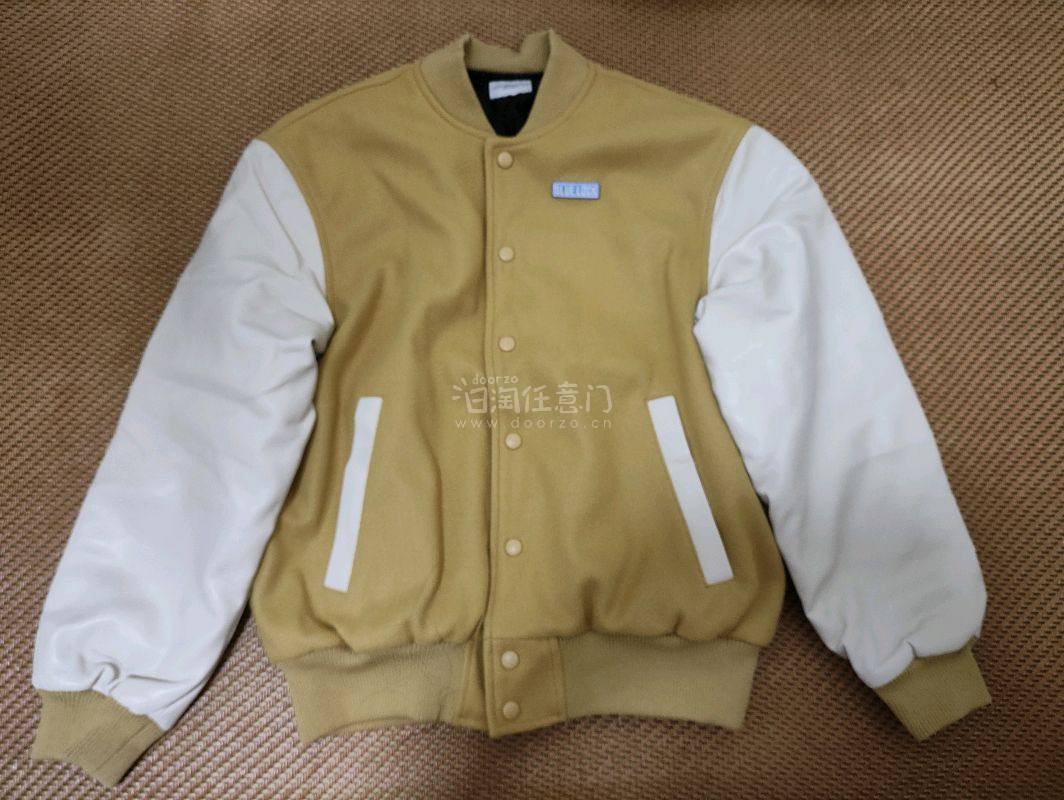 起因是刷到蜂乐回这件衣服的试穿分享后瞬间被种草，小黄鱼怎么也找不到出物咪，就想到切煤。
第一次日淘就选择了任意门，因为二手衣物不能使用竹蜻蜓所以这次路线选择了可追踪小航空，时效快，包装好，很满意。
小蜜蜂的衣服在ugc同系列里是大小最合适且最日常的，上身刚刚好，总的...