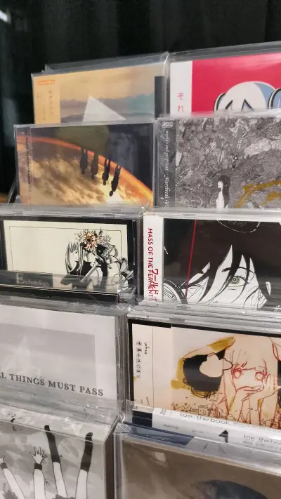 第一次日淘安全下车啦，买了很多喜欢的cd，价格比国内平台要实惠很多，包装也很严实，期待下次到货！！！