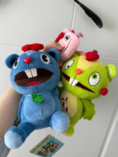 Petunia和家里的宝宝来个大合照，Petunia超级可爱呜呜呜，做得特别精致，手感也很扎实，造型可爱，感谢挖煤姬！！！