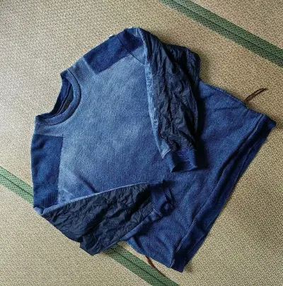 淘到一件SOPHNET. BACK QUILTING CREWNECK CUT&amp;amp;SEWN 衔缝拼接套头卫衣，非常帅的一款卫衣，两种材质的拼接，内里新雪丽棉。