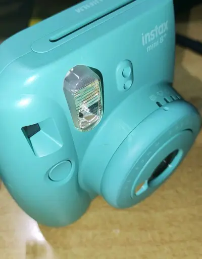 这次在挖煤姬购买了一台拍立得，非常好看，物流速度也很快，不久就收到了，客服也都很好可以帮助我解决很多问题