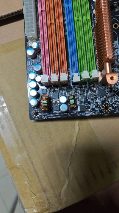 M2N32-SLI PREMIUM
P5W DH DELUXE
P35 PLATINUM COMBO
P5WD2 PREMIUM