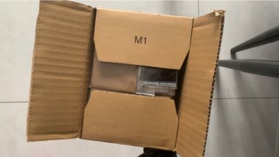 包税路线很方便，东西太多太杂但是又很轻，走竹蜻蜓PLUS刚好，但应该是因为北京这边开会导致物流安检更严，有几张拍立得照片出现发黄现象了，之前从没出现过这种情况，也不知道该咋解决……非常倒霉……