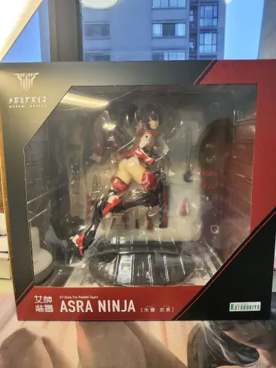 在挖煤姬中的罗针盘店铺找到了价格合适的大朱罗忍者手办，开心还有特典替换脸。店家包装有点过剩明明2500g的手办，入库有3700多g，想通过和八九寺合单重量还是没下来，唉邮费还浪费了一些。竹蜻蜓包装还是很好就是了，邮费贵点就贵点吧。