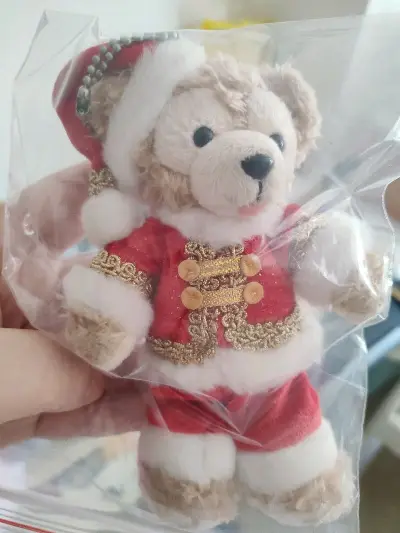 又是一箱娃娃，个个全新带牌，非常可爱，价格也实惠，加上运费也能接受，关键是国内的大部分都不带牌呀，感谢挖煤姬