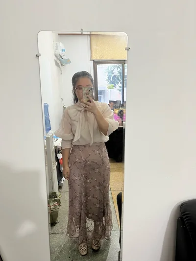 三合一，半裙很好穿，穿起来十分温柔特别喜欢也显瘦，价格也是很合适，总体来讲淘的不错。希望这次购入的大衣也能满意?…