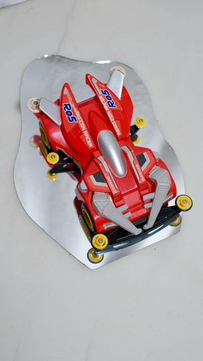 来看看我都淘到了什么好东西！
有点像是世嘉的魔改疾速斧头，构造上跟世嘉类似
还有一款啊不知道啥造型的四驱车，也和世嘉很像
最后是田宫的无孔飞龙，打包合单发货十天就到了

#任意门日淘   #日淘任意门 
#挖煤姬 #任意门 
@任意门与挖煤姬