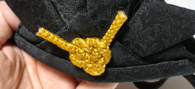 日淘捡漏天花板！这顶手工帽我能戴一整个四季
 
谁懂啊！在任意门挖煤姬刷到这顶日本手工草帽时，手比脑子快直接下单，捡漏价到手那一刻，感觉自己赚翻了！
 
帽子是匠人手工钩织的，拿到手就知道质感不一般——每圈纹路都均匀细密，没有一点毛躁，帽檐弧度做得超讲究，既能遮住阳...