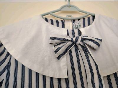 很可爱的海军领，终于在挖煤姬淘到啦！超级超级美丽，实物很新也很清新，与卖家的描述十分符合。挖煤姬切东西实在是太方便啦，强烈推荐！