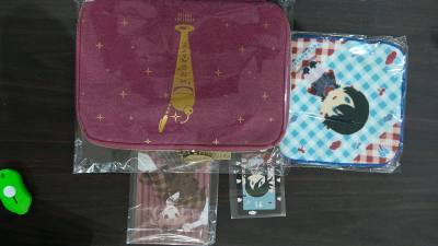 这一次买的少了一点不过真的都是非常喜欢的东西
包包很干净，包装也很ok一点问题都没有非常安心
太喜欢了