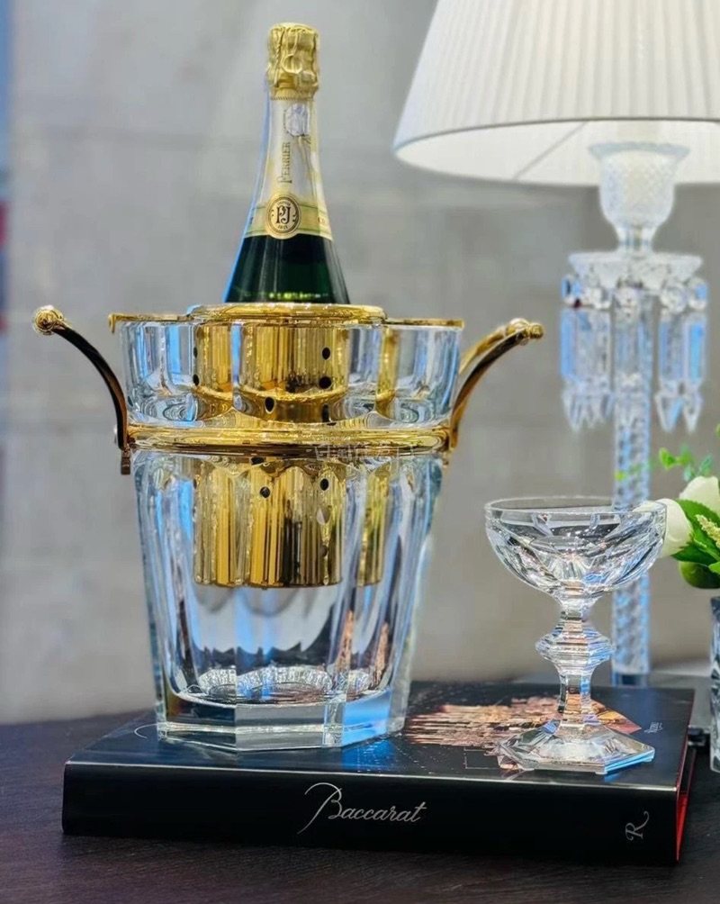 能把看起来简单的东西做得很漂亮才是很厉害，和谐系列之所以成为巴卡拉威士忌酒具销冠，不仅是法国MOF工匠切割工艺还有把卡拉独有的配方通透度，两者缺一不可。不管送人还是自用都不会出错