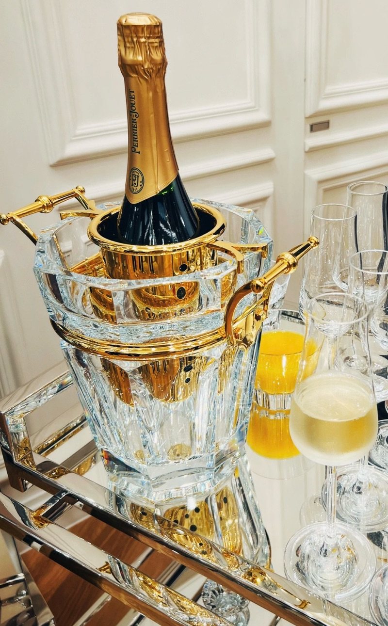 能把看起来简单的东西做得很漂亮才是很厉害，和谐系列之所以成为巴卡拉威士忌酒具销冠，不仅是法国MOF工匠切割工艺还有把卡拉独有的配方通透度，两者缺一不可。不管送人还是自用都不会出错