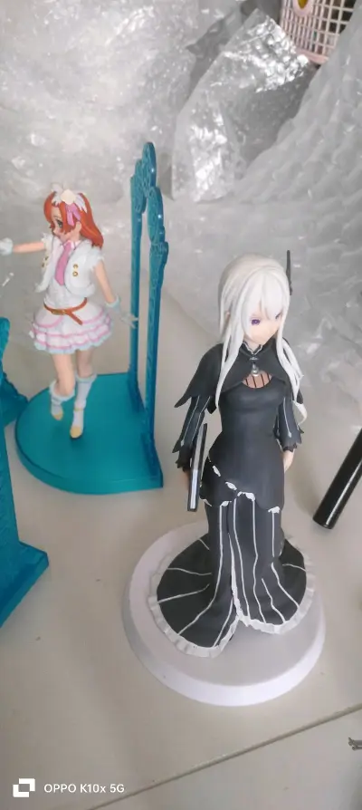 收到货了，打包都很好，泡泡袋给的很足，手办没有明显不对劲，摆起来都很好看哦，对比一下和商品图一模一样，刚刚好