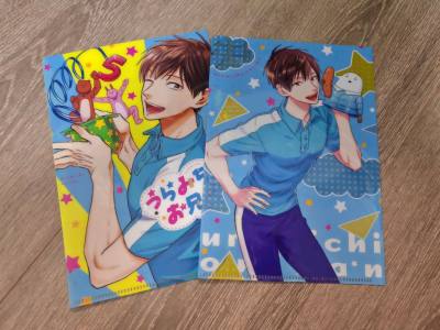 这组周边配色超鲜亮！角色神态鲜活又可爱，玩偶元素萌趣满分，拿在手里像把快乐攥住啦，越看越喜欢~
 我们大哥哥就这样帅气ww