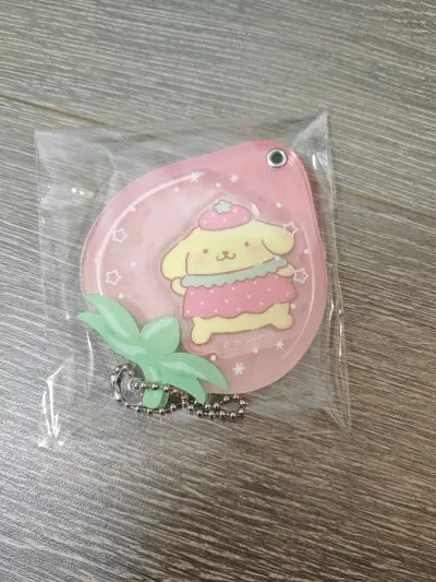 布丁草莓时候，宝宝看上去非常美味了，最萌的一次，布丁和草莓就这样相配ww，布丁如此肥美，只要看一眼就会沉沦