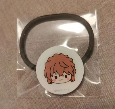 切的小哀的小set 分别是挂件 发圈和浮雕吧唧 为了这个挂件切的 其他其实都有复数了 发圈很实用 喜欢实用的谷子