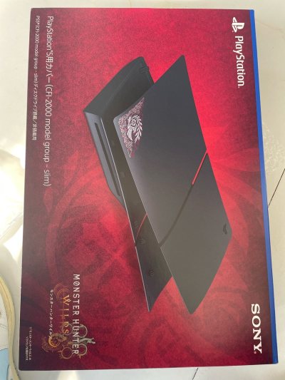 这次购买了怪物猎人限定机壳，包装很好，包装人员还帮忙压缩了纸箱体积，减少了运输费用，使用的竹蜻蜓免税线路，收到后箱子八角尖尖，非常好的一次购物体验