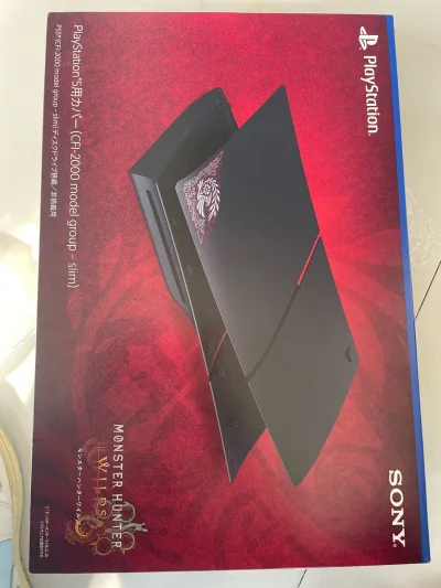 这次购买了怪物猎人限定机壳，包装很好，包装人员还帮忙压缩了纸箱体积，减少了运输费用，使用的竹蜻蜓免税线路，收到后箱子八角尖尖，非常好的一次购物体验