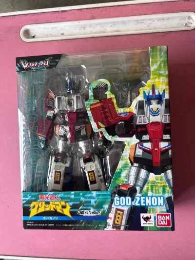 体验感非常好，从下单到快递都很顺利。原本还很担心会遇到隐瞒瑕疵或者发空包，完全没有，价格很香。到手东西成色非常新，很满意。非常不错的海淘体验