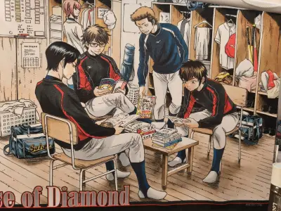 收到从挖煤姬漂洋过海来的《钻石王牌》谷子，这份快乐值得好好记录！
最让我惊喜的是这本公式书——远超期待的厚实。它用专业视角拆解作品中出现的每一记变化球、跑垒战术，甚至详细分析泽村荣纯的投球动作。作为棒球小白，这次真的从“看热闹”进阶到“看门道”了。
两幅挂画选了经典...