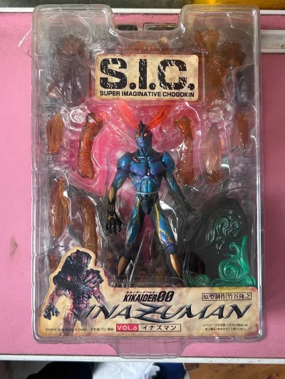 每次购物都有不一样的惊喜。东西都比较性价比高。卖家发货也挺快的，包装的非常的好。收到货也没有损坏。成色非常的好。非常的喜欢。还会继续回购！