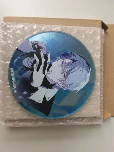 第一次用竹蜻蜓寄比较易碎的物品，中途一直担心会有损坏，但最后还是安全下车了，物品完好无损。
镜子画的工艺还是太好看了，相机拍不出一半的美丽。