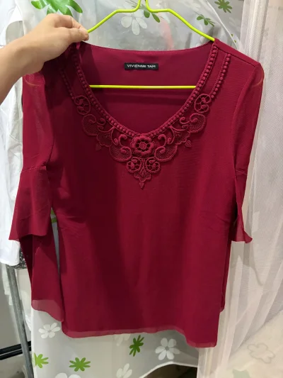 这两件都是实物比图片看着更美的款式，设计都很新颖复古。包装严实精美。物流配送很快捷。煤炉客服很耐心的解答。满意满意..