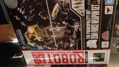 海淘捡漏的robot魂，用了挖煤姬软件的折扣，最近终于拿到了。整体素质尚可不错，效果可以。

包装是挖煤姬的纸箱加内部大泡膜，彩盒再包一层小气泡膜，东西安全到达。