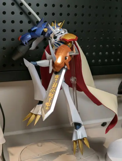 海淘捡漏的shf利布特，用了挖煤姬软件的折扣，最近终于拿到了。整体素质很好，很帅啊。

包装是挖煤姬的纸箱加内部大泡膜，彩盒再包一层小气泡膜，东西安全到达。