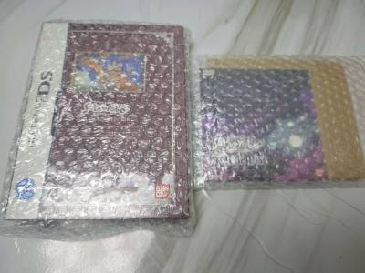 NDS神作《天空机器人》全新限定收藏版+原声CD！✨  
这款CyberConnect2出品的宝藏游戏，既能驾驶机甲热血战斗⚔️，又能化身人类解谜冒险?️，双形态切换超带感！限定版含特典周边，收藏价值拉满；原声CD旋律燃系治愈并存?，沉浸感爆棚～  