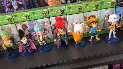 买了一些香波地wcf的拆摆，虽然不是大全套，但是慢慢收吧，也是一种快乐源泉，每次逛都会有收获还是不错的