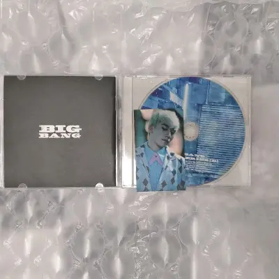 这次在挖煤姬APP购买了很多关于bigbang的cd,小卡和专辑套装，整体体验非常满意!首先，平台操作流畅，界面设计清晰，搜索和下单过程非常便捷。其次，物流服务也很给力，选择了竹蜻蜓专线，包裹包装严实，专辑完好无损，八角尖尖，完全没有运输损伤的担忧。最重要的是，价格...