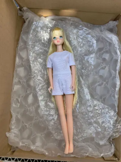 在挖煤姬淘到超爱的老款月间小环！颜值绝了，漂亮又可爱，和描述一模一样没落差～ 转运过程超顺利，很快就收到啦，满心欢喜，下次日淘还选这儿！