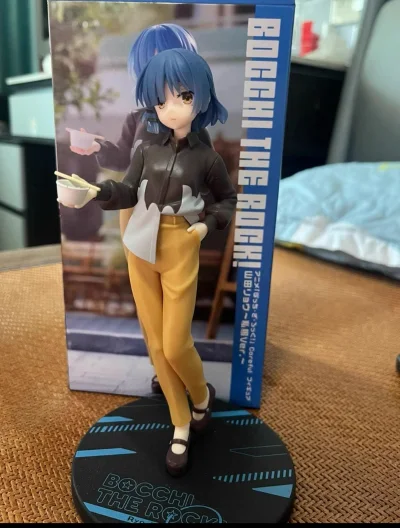 ?万圣节到啦，本想扮个鬼惊艳所有人，没想到却吓到了自己?真的超级喜欢，非常支持，质量非常好，与卖家描述的完全一致，非常满意！挖煤姬不错