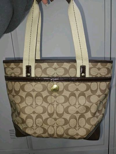 淘到了很好的包包