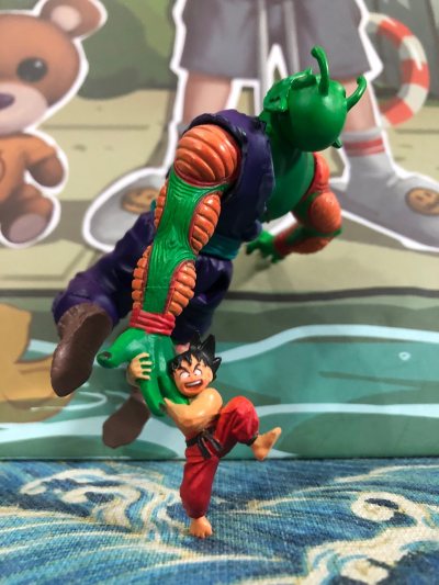 比克大魔王的转世，初期以征服世界为目标，后受孙悟空父子影响逐渐转变为守护地球的Z战士
比克诞生于艾纪753年，少年时期参加第23届天下第一武道会复仇失败后，与孙悟空形成亦敌亦友的关系。赛亚人入侵时，他为保护孙悟饭牺牲，后在那美克星复活并与内鲁同化增强实力