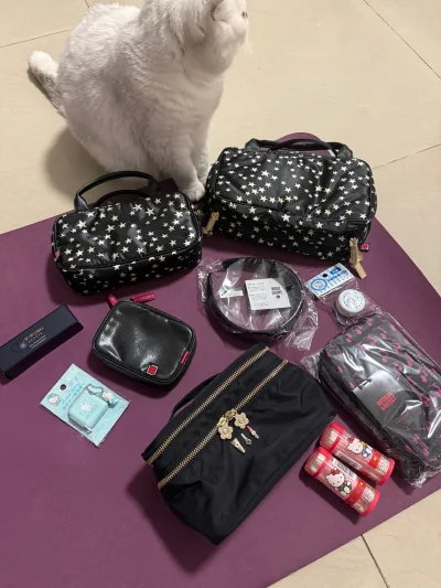这次超级满意，很多东西都很新，一开始以为都是用过的化妆包，这次没想到基本都是全新啊！捡到宝了
每件东西都是我的心头好，无限回购