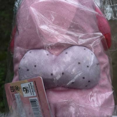 暑假刚补完番看得我一把鼻涕一把泪的 还爱上了一个粉色萌物 回味之余想购入一些嘛啊啊制品 最喜欢的就是这个官谷 上某海鲜市场搜索无果然后在这里找到了！而且是特别好价！可惜岛内运费有点贵不然就能手续费全免国际三十车马费收到这个萌物了！当然即使加上岛内运费这个也算好价(ᐢ...