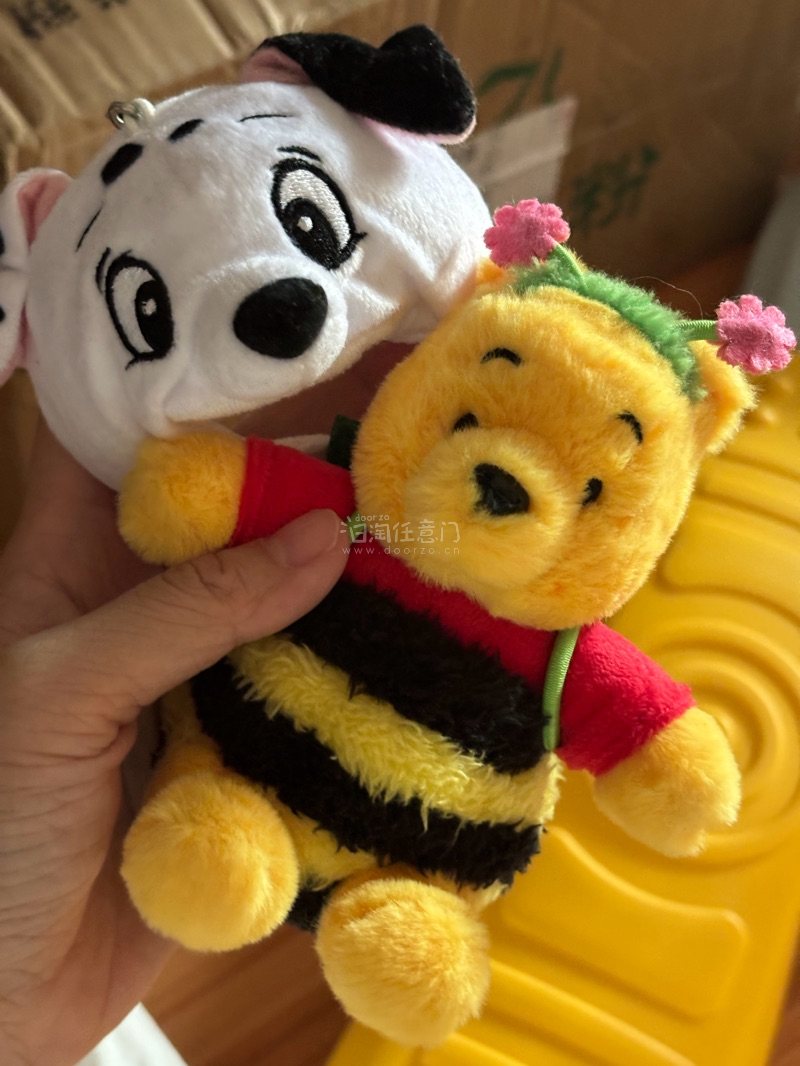 挖煤姬可以使用中文进行搜索，但一定要记得打开中日文切换的按钮噢！想要找到自己想要的玩具，除了挖煤姬会让我们更方便以外，我们还需要尽可能了解玩具的详细信息，那么搜索出来的东西将会更精准！
商品到货后记得合并订单发货噢，这样更便捷运费也更划算！订单审核很快的！这样宝贝就...