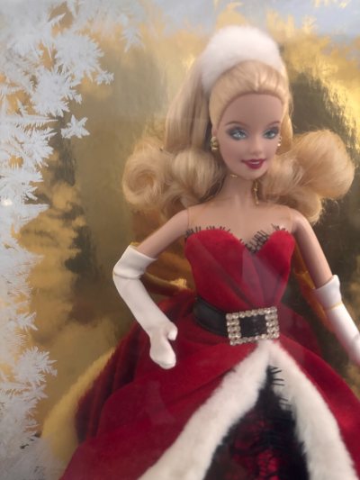 购入的第三只2008还是决定收一个盒损的，盒好的不忍心拆，除了盒子破了其他都很好，物流也很靠谱，清关更快了。